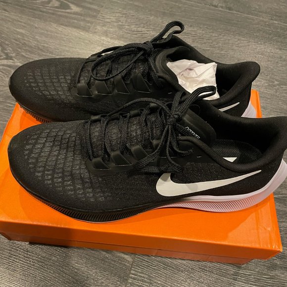 Nike Air Zoom Pegasus 37 US9 MEN'S Black & White Running shoes - Picture 3 of 8